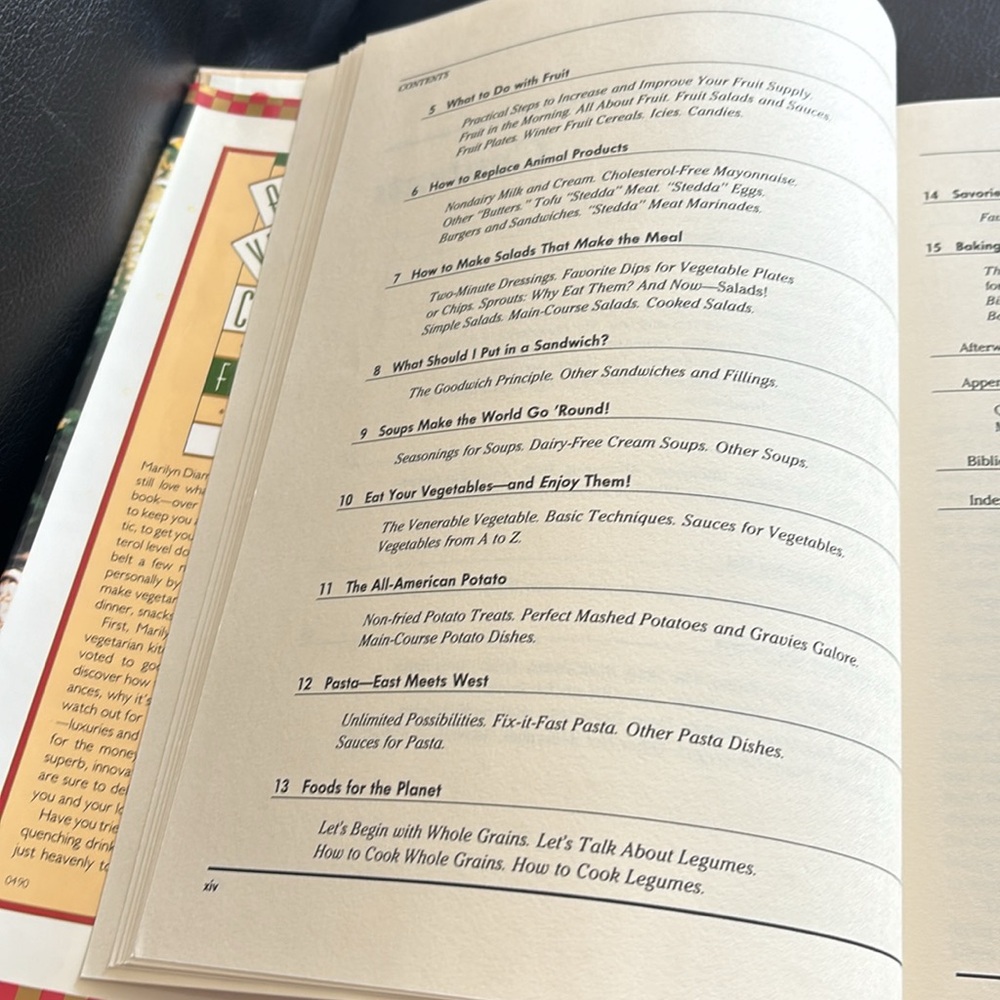 VEG. COOK BOOK - Picture 8 of 11